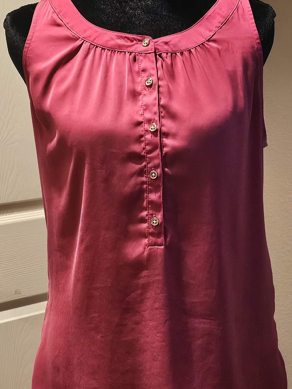 Kenneth Cole Reaction Sleeveless Button-Front Camisole in Berry